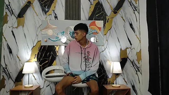 KITTY BOSH online show from March 3, 2026, 1:18 pm