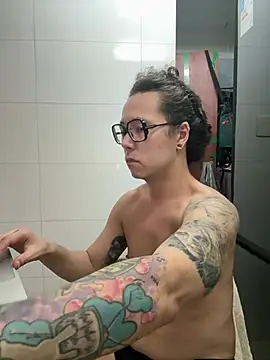 ilovecokevanilla online show from February 14, 2026, 2:56 am