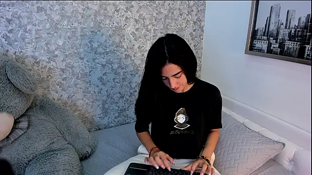 Snapshot of Anika_H chatting on March 3, 2026, 11:50 am Anika H online show from March 3, 2026, 11:50 am