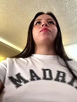 Sofi Collinss online show from April 22, 2026, 12:01 pm