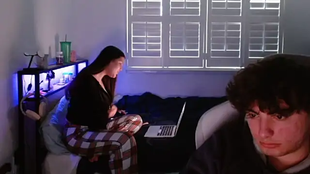 yourmila1 online show from February 22, 2026, 12:02 am