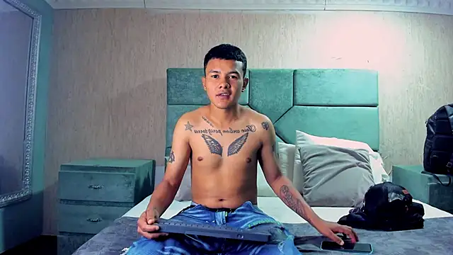 TylerGandi online show from February 21, 2026, 7:49 pm