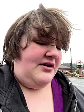 plushietoy online show from March 10, 2026, 9:08 pm