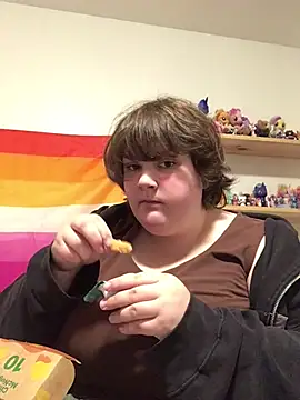 plushietoy online show from March 5, 2026, 10:48 pm