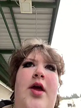 plushietoy online show from March 9, 2026, 9:40 pm