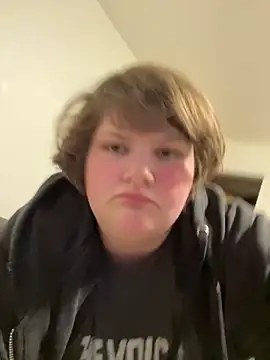 plushietoy online show from March 27, 2026, 9:16 pm