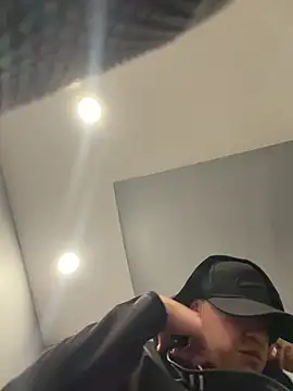 Snapshot of Jhon_jairo420zzzz chatting on April 8, 2026, 5:42 am Jhon jairo420zzzz online show from April 8, 2026, 5:42 am