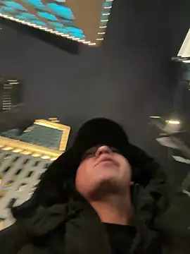 Snapshot of Jhon_jairo420zzzz chatting on April 6, 2026, 2:18 am Jhon jairo420zzzz online show from April 6, 2026, 2:18 am