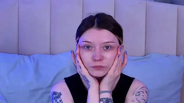 AlyssFrost online show from July 26, 2026, 2:07 am