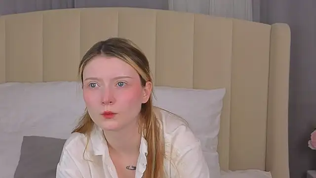 Snapshot of AlyssFrost chatting on May 26, 2026, 3:04 am AlyssFrost online show from May 26, 2026, 3:04 am