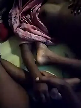 Your couple 01 online show from April 17, 2026, 6:00 pm