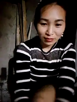 Snapshot of Thobaby112 chatting on April 3, 2026, 10:49 pm Thobaby112 online show from April 3, 2026, 10:49 pm