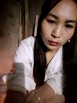 Snapshot of Thobaby112 chatting on April 2, 2026, 9:21 pm Thobaby112 online show from April 2, 2026, 9:21 pm