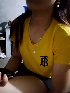 Snapshot of Thobaby112 chatting on April 15, 2026, 9:37 pm Thobaby112 online show from April 15, 2026, 9:37 pm