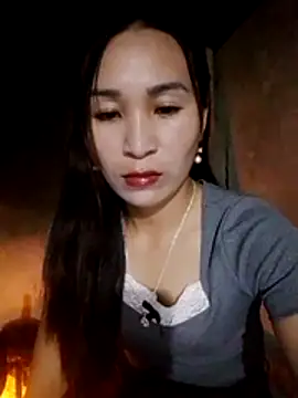 Snapshot of Thobaby112 chatting on April 5, 2026, 12:06 am Thobaby112 online show from April 5, 2026, 12:06 am