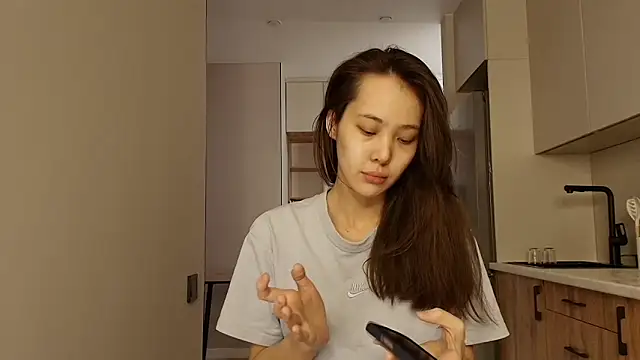 lilly sweeet online show from March 1, 2026, 4:12 am