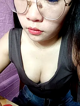 Snapshot of Eye-squirt chatting on February 21, 2026, 2:02 am Eye-squirt online show from February 21, 2026, 2:02 am