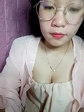 Snapshot of Eye-squirt chatting on February 17, 2026, 4:59 pm Eye-squirt online show from February 17, 2026, 4:59 pm