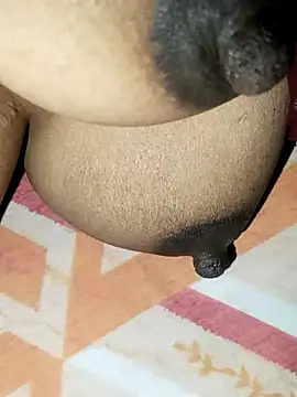 rubinakahtun online show from March 12, 2026, 6:45 pm