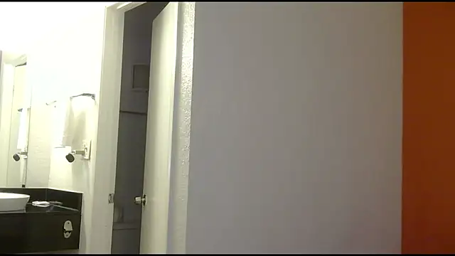 Snapshot of RoseColoredGlasses chatting on March 21, 2026, 6:58 am RoseColoredGlasses online show from March 21, 2026, 6:58 am