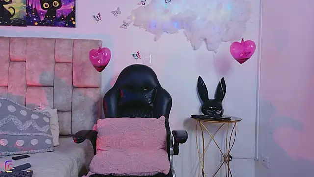 Snapshot of MiiaBlumm_ chatting on March 27, 2026, 5:25 pm MiiaBlumm online show from March 27, 2026, 5:25 pm