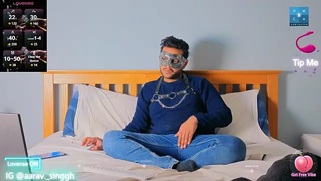 aarrav hotty online show from April 2, 2026, 8:37 pm