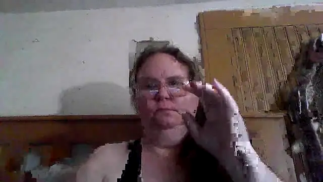 naughty queen1 online show from May 5, 2026, 8:01 pm