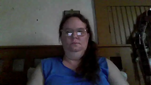 naughty queen1 online show from May 11, 2026, 10:38 am