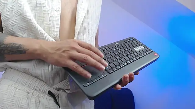 polloCol4U online show from April 18, 2026, 4:37 am