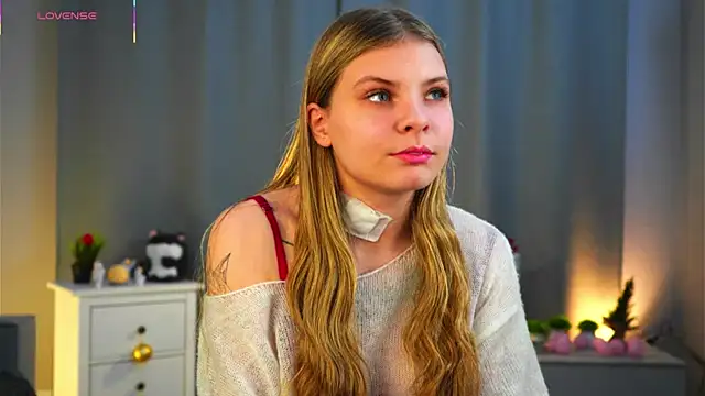 Snapshot of ZofiaPantano chatting on April 12, 2026, 2:42 pm ZofiaPantano online show from April 12, 2026, 2:42 pm