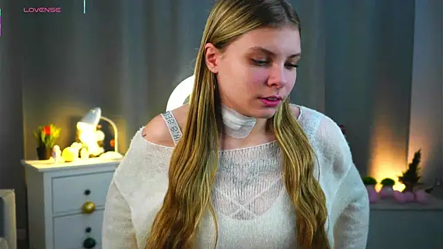 Snapshot of ZofiaPantano chatting on April 13, 2026, 1:59 pm ZofiaPantano online show from April 13, 2026, 1:59 pm