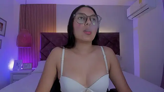 Miss Lexy  online show from April 21, 2026, 8:04 pm