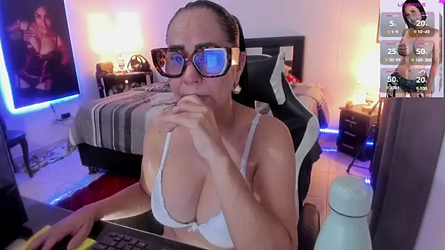 RubyStrome online show from July 9, 2026, 12:33 am