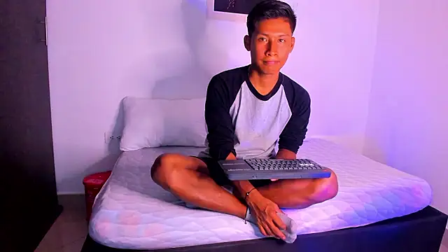 JaiderNova online show from February 16, 2026, 2:27 pm