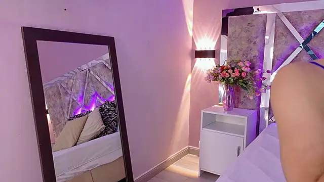 Snapshot of PerlaRogerss_ chatting on March 22, 2026, 10:28 am PerlaRogerss online show from March 22, 2026, 10:28 am