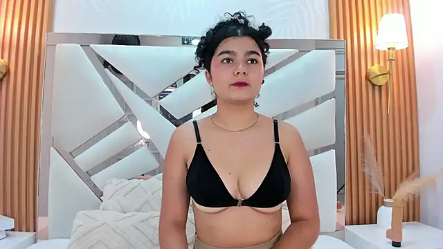  Curly Beauty online show from February 17, 2026, 4:26 pm