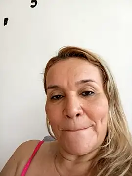 Snapshot of charlotte_milf30 chatting on March 8, 2026, 2:31 pm charlotte milf30 online show from March 8, 2026, 2:31 pm