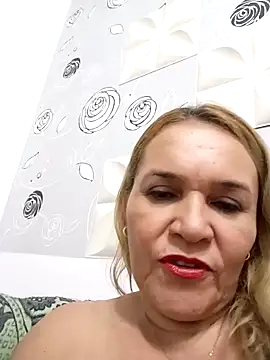 Snapshot of charlotte_milf30 chatting on March 19, 2026, 4:12 am charlotte milf30 online show from March 19, 2026, 4:12 am