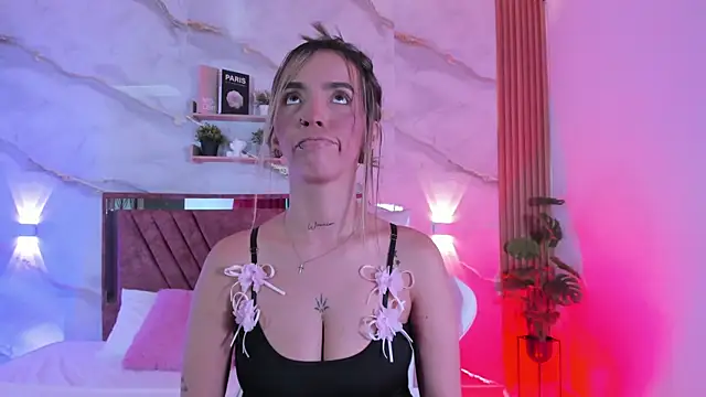 Snapshot of your_whore_Salome chatting on March 27, 2026, 6:53 pm your whore Salome online show from March 27, 2026, 6:53 pm