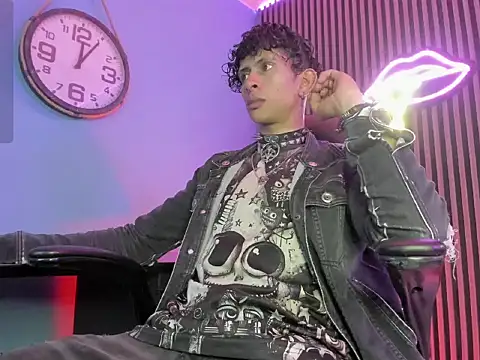 Snapshot of Maximoking26 chatting on March 7, 2026, 4:41 am Maximoking26 online show from March 7, 2026, 4:41 am