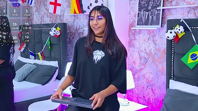 Raven Gloomy online show from July 4, 2026, 12:21 pm