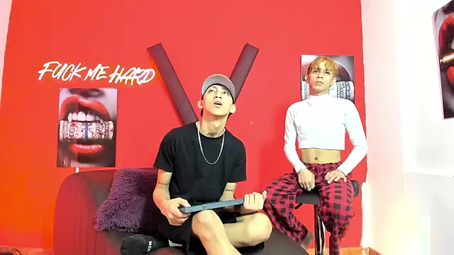 Snapshot of BOYS_PLAY chatting on March 3, 2026, 1:18 pm BOYS PLAY online show from March 3, 2026, 1:18 pm