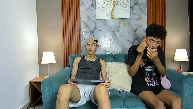 Snapshot of BOYS_PLAY chatting on April 4, 2026, 1:28 pm BOYS PLAY online show from April 4, 2026, 1:28 pm