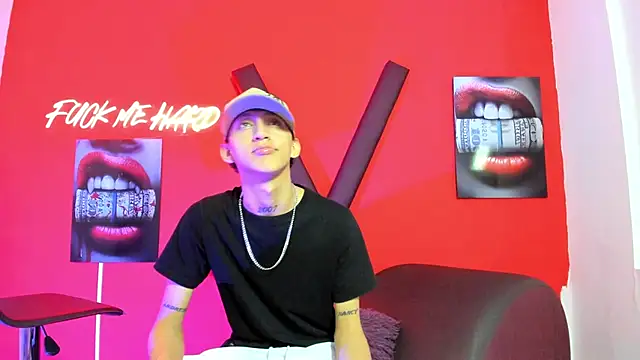 Snapshot of BOYS_PLAY chatting on March 18, 2026, 9:12 am BOYS PLAY online show from March 18, 2026, 9:12 am