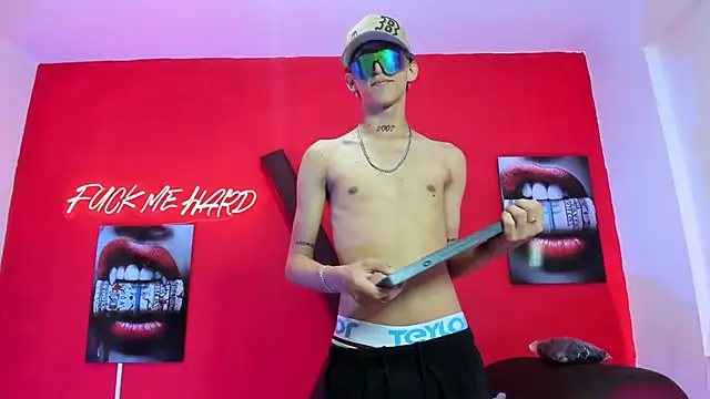 Snapshot of BOYS_PLAY chatting on March 22, 2026, 7:21 am BOYS PLAY online show from March 22, 2026, 7:21 am