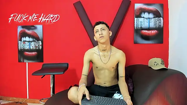 Snapshot of BOYS_PLAY chatting on March 25, 2026, 7:19 am BOYS PLAY online show from March 25, 2026, 7:19 am