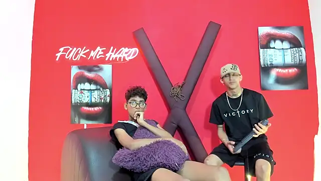 Snapshot of BOYS_PLAY chatting on March 21, 2026, 8:19 am BOYS PLAY online show from March 21, 2026, 8:19 am