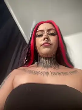 Snapshot of maliciaXpoison chatting on March 15, 2026, 10:06 pm maliciaXpoison online show from March 15, 2026, 10:06 pm