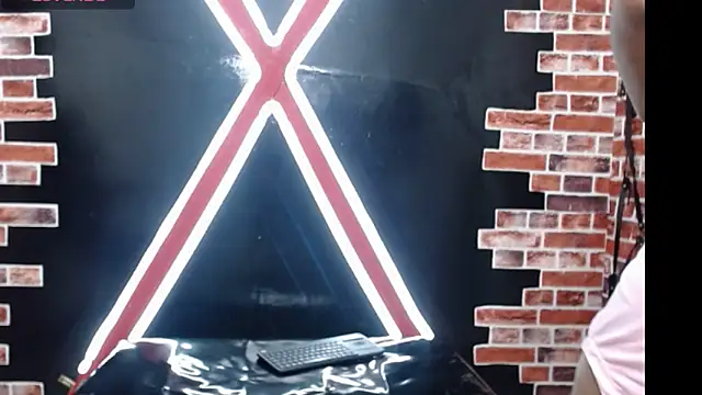 raven robin  online show from February 19, 2026, 2:52 am