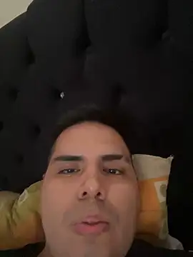 MATEODANIELLATINO online show from February 16, 2026, 9:56 pm